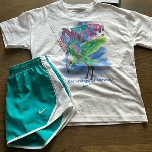 NWT Nike Girls Set size small